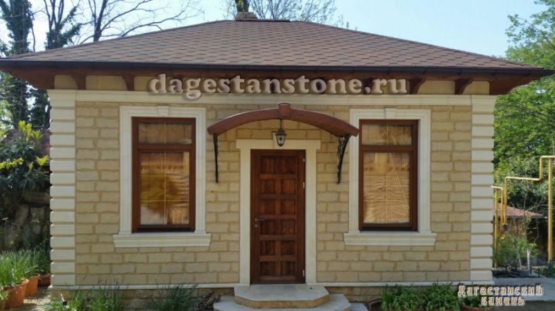 Домик из дагестанского камня...160